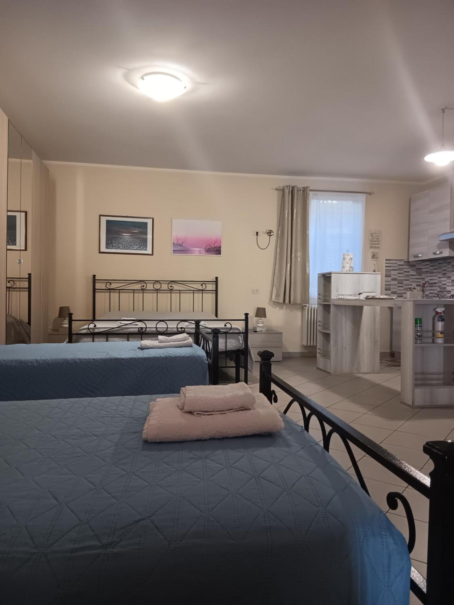 Casa Vacanze Iris, Appartamento Turistico Равена Екстериор снимка